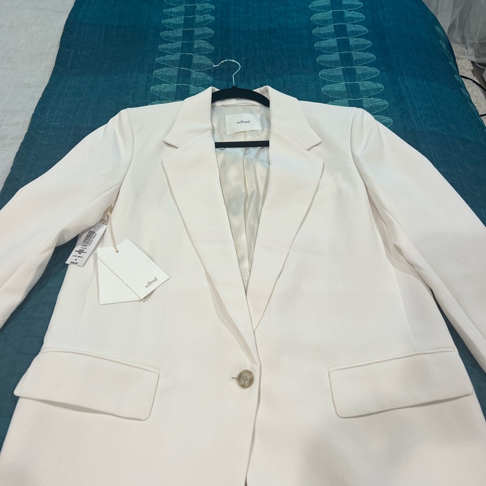 Aritzia White Blazer